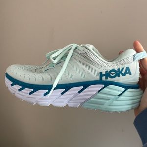 I am selling these brand new Hoka One Gaviota 3 Morning Mist Blue Tint size 8